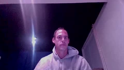 Snapshot of handsomeguy4ever chatting on 10-18-25, 02:25 handsomeguy4ever online show from 10-18-25, 02:25