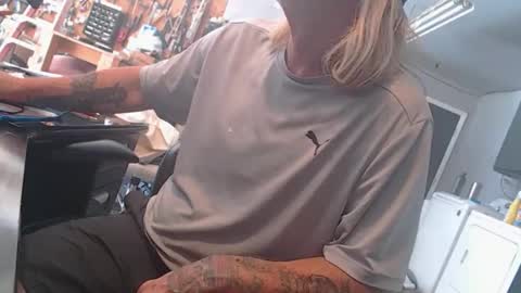 handystud33 online show from 04-24-26, 06:10