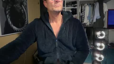 hanky online show from 12-25-24, 03:28