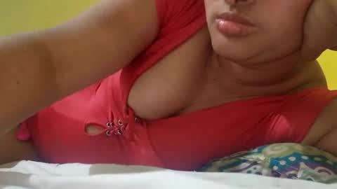 Snapshot of hann675654 chatting on 10-19-25, 08:42 Hann675654 online show from 10-19-25, 08:42
