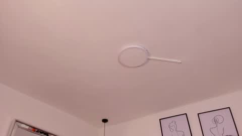 hanna__evans_ online show from 10-24-25, 12:01