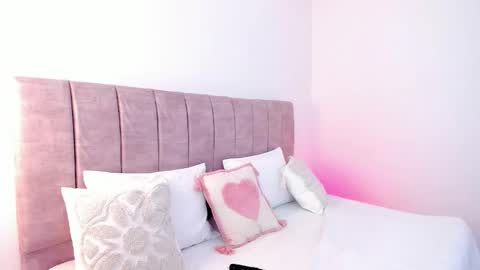 hanna_bunny15 online show from 11-20-25, 10:09