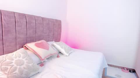 hanna_bunny15 online show from 11-21-25, 10:30