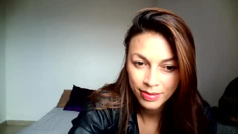 Snapshot of hanna_charming chatting on 07-20-26, 10:12 Hanna charming online show from 07-20-26, 10:12
