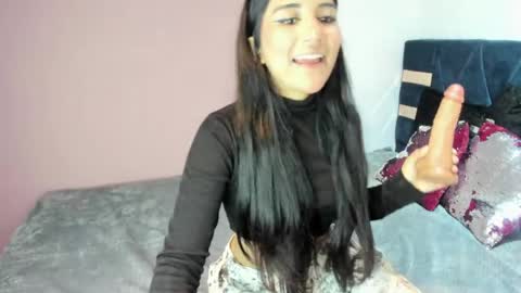 Snapshot of hanna_clark__ chatting on 06-06-26, 11:37 Hanna clark online show from 06-06-26, 11:37