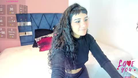 Snapshot of hanna_clark__ chatting on 07-03-26, 11:27 Hanna clark online show from 07-03-26, 11:27