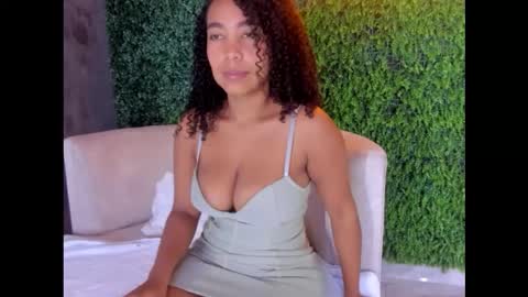 Snapshot of hanna_cupper chatting on 12-02-25, 10:42 Hanna online show from 12-02-25, 10:42