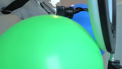 hanna_goldenst online show from 12-19-25, 11:39