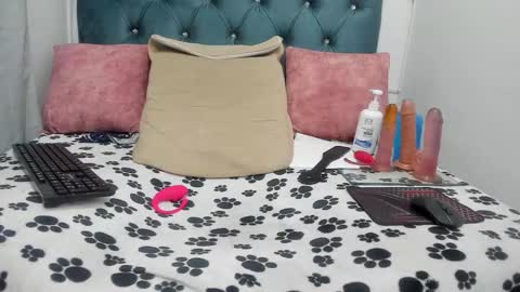 hanna_hornyx20 online show from 12-19-25, 12:39