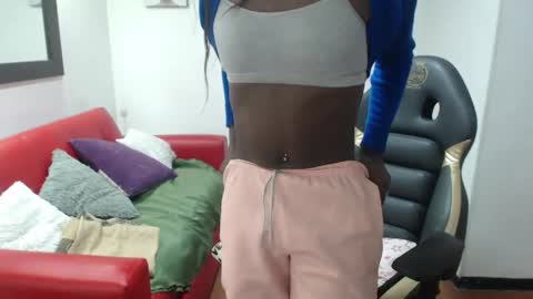 hanna_lamber online show from 04-12-26, 12:32