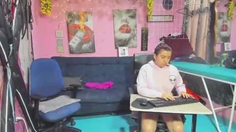 Hanna online show from 05-27-26, 12:02