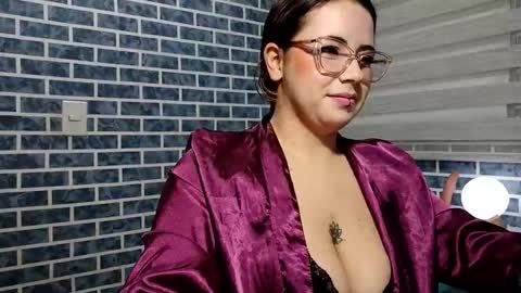hanna_moons online show from 04-15-26, 02:07