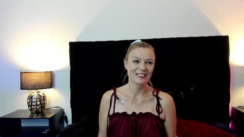 Snapshot of hanna_vell11 chatting on 08-04-26, 01:42 hanna_vell11 online show from 08-04-26, 01:42