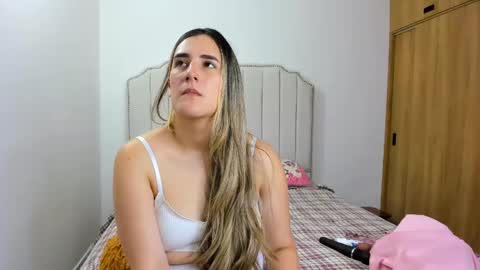 Snapshot of hannaa86 chatting on 12-31-24, 12:25 Hanna online show from 12-31-24, 12:25