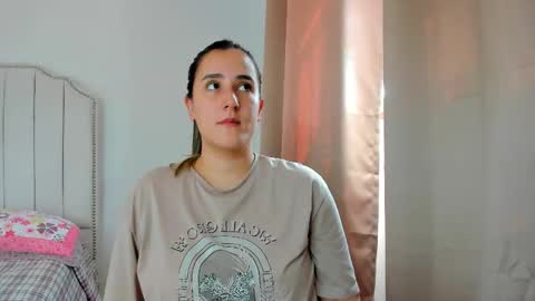 Snapshot of hannaa86 chatting on 11-22-25, 03:55 Hanna online show from 11-22-25, 03:55