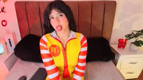 Hanna 3 online show from 02-08-26, 02:53