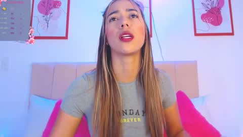 Snapshot of hannabronw chatting on 12-21-24, 09:36 Eliana online show from 12-21-24, 09:36