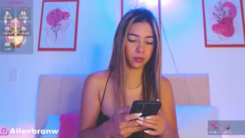 Snapshot of hannabronw chatting on 03-02-25, 05:33 Eliana online show from 03-02-25, 05:33