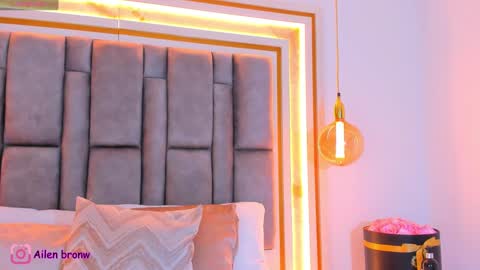 Snapshot of hannabronw chatting on 09-20-25, 08:54 Eliana online show from 09-20-25, 08:54