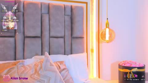 Snapshot of hannabronw chatting on 11-05-25, 11:27 Eliana online show from 11-05-25, 11:27