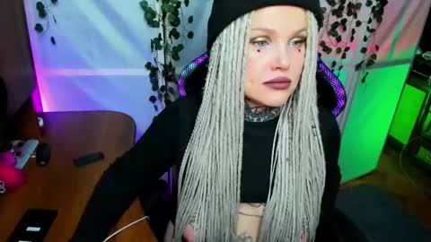 Hannah online show from 11-19-25, 11:27