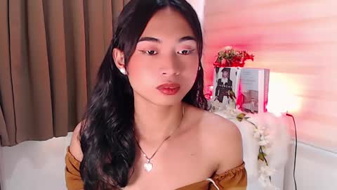 Snapshot of hannah_davis69 chatting on 01-18-25, 06:13 Alex online show from 01-18-25, 06:13