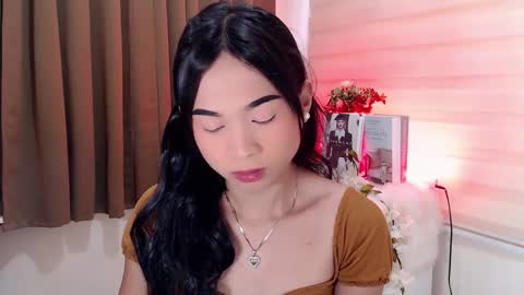 Snapshot of hannah_davis69 chatting on 01-21-25, 04:21 Alex online show from 01-21-25, 04:21