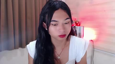 Snapshot of hannah_davis69 chatting on 01-31-25, 06:02 Alex online show from 01-31-25, 06:02