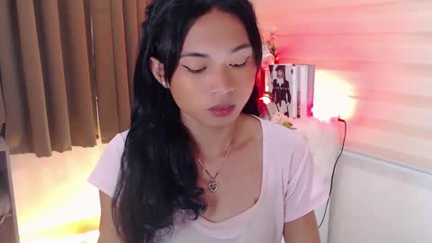 Snapshot of hannah_davis69 chatting on 02-05-25, 05:52 Alex online show from 02-05-25, 05:52