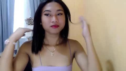 Snapshot of hannah_davis69 chatting on 11-04-25, 01:48 Alex online show from 11-04-25, 01:48