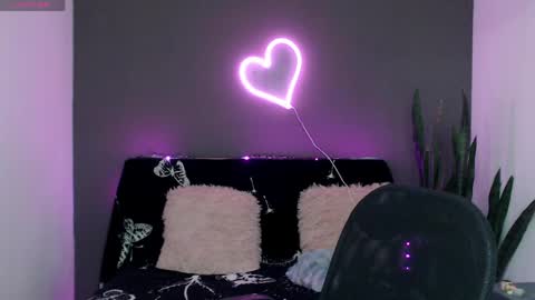 HannahHexx online show from 04-24-26, 04:04