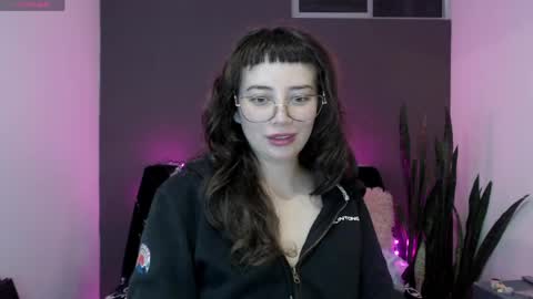 HannahHexx online show from 04-25-26, 05:43