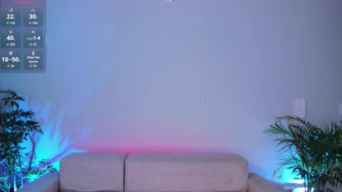 Hannah online show from 10-18-25, 04:37