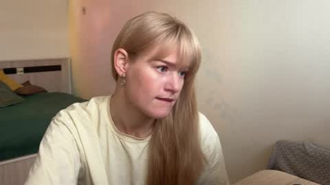 hannah levis  online show from 04-08-26, 05:40