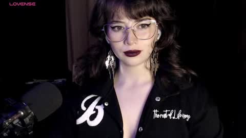 Hannah online show from 12-14-25, 03:01