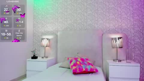    online show from 05-06-26, 11:26