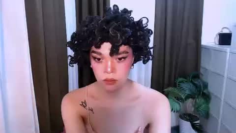 HANNAH online show from 05-20-26, 01:01