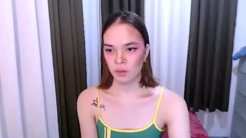 HANNAH online show from 05-27-26, 01:57