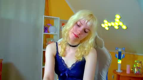 Snapshot of hannahhollis chatting on 06-24-26, 06:23 Hannah online show from 06-24-26, 06:23