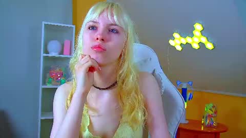 Snapshot of hannahhollis chatting on 07-09-26, 06:17 Hannah online show from 07-09-26, 06:17