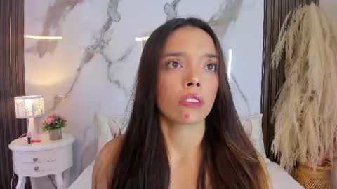 Hannahill69 online show from 07-28-26, 05:47