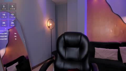 Snapshot of hannahjamesx chatting on 02-19-25, 10:20 HANNAH J online show from 02-19-25, 10:20