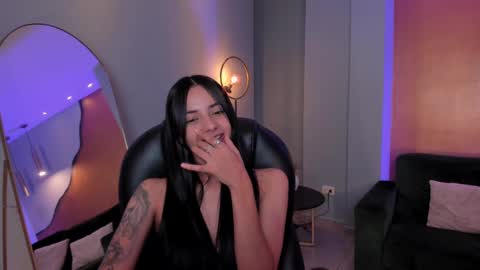 Snapshot of hannahjamesx chatting on 02-20-25, 01:25 HANNAH J online show from 02-20-25, 01:25