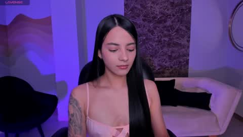 Snapshot of hannahjamesx chatting on 02-26-25, 06:54 HANNAH J online show from 02-26-25, 06:54