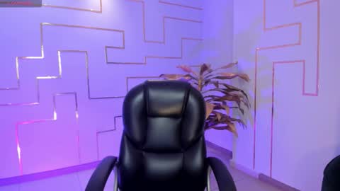 Snapshot of hannahjamesx chatting on 09-15-25, 06:08 HANNAH J online show from 09-15-25, 06:08