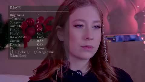 Snapshot of hannahmonttana chatting on 12-22-25, 04:31 Pearl online show from 12-22-25, 04:31