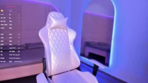 hannahmonttgomery  Help me reach 100 Hands up online show from 01-14-26, 05:18