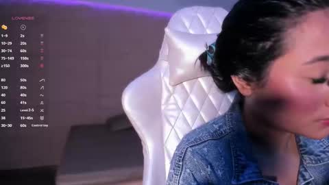 hannahmonttgomery  Help me reach 100 Hands up online show from 02-21-26, 04:41