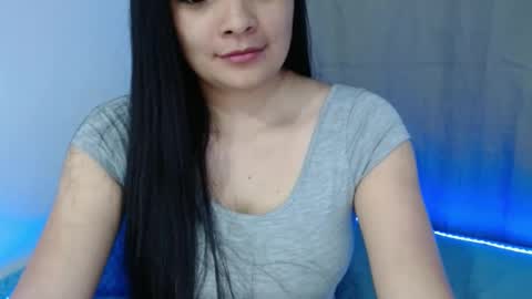 Snapshot of hannahmotou chatting on 11-10-25, 11:37 Sandra online show from 11-10-25, 11:37
