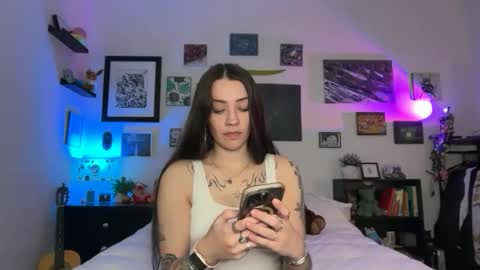 Snapshot of hannahtaylorr chatting on 02-05-26, 10:14 Hannah Taylor online show from 02-05-26, 10:14